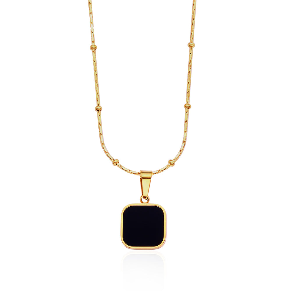 Classic Gold Framed Black Pendant Necklace (Gold)