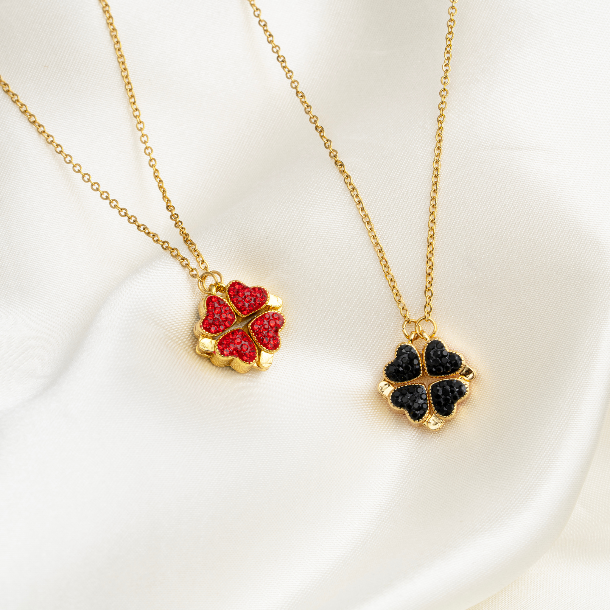 Clover Hearts Necklace (Gold)